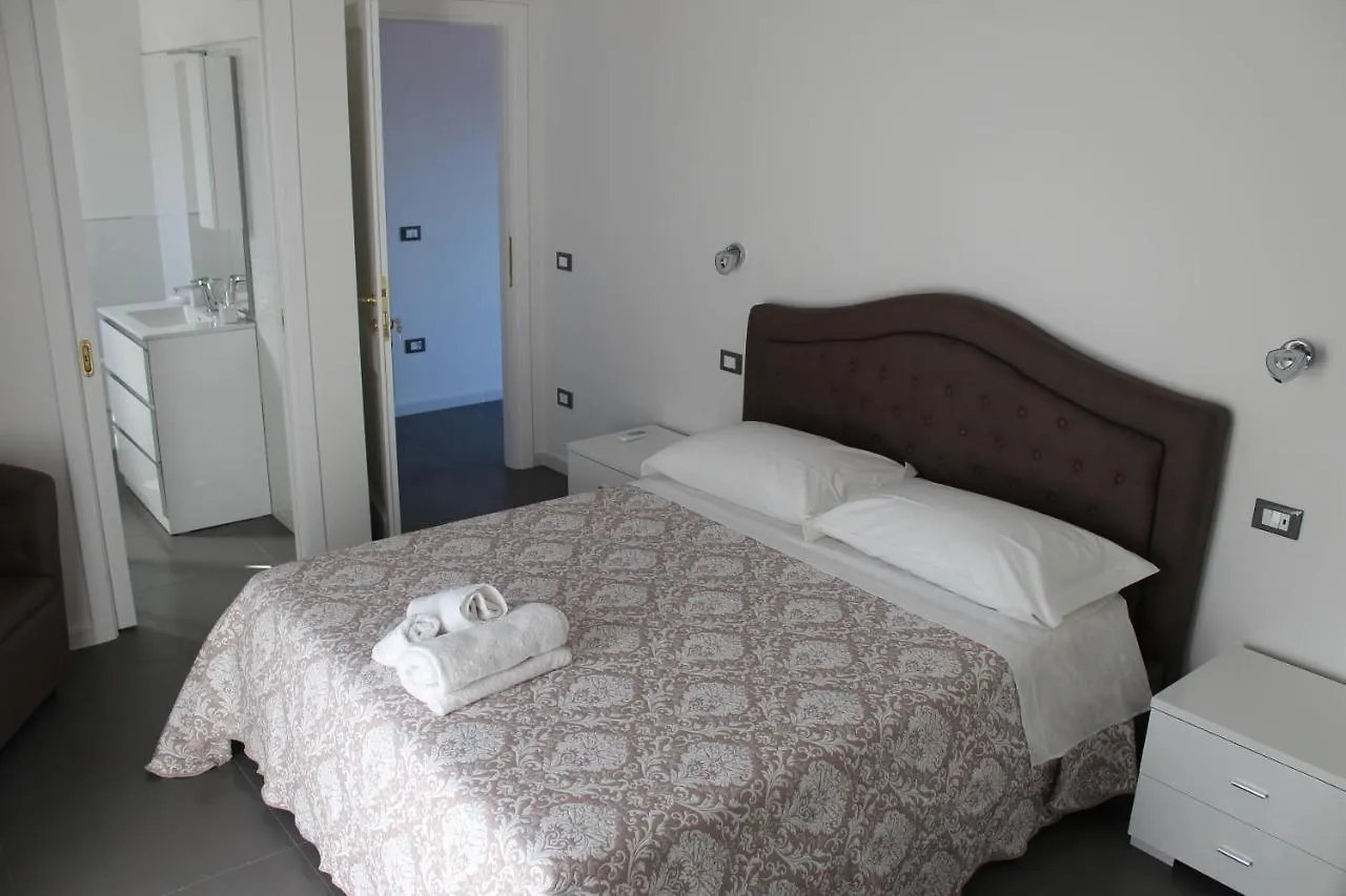 B&B Piazza Nuova 卡斯特尔萨多 0*,  意大利
